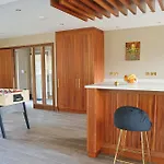 Up Yonder House - 6 Bedroom Family Guesthouse
