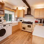 Traditional Cottage With Private Hot Tub In The Heart Of Donegal
