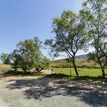 The Caravanmeenacross