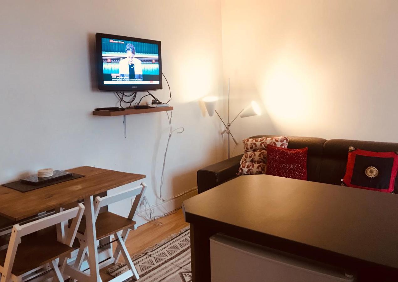 Town Centre Apartment *