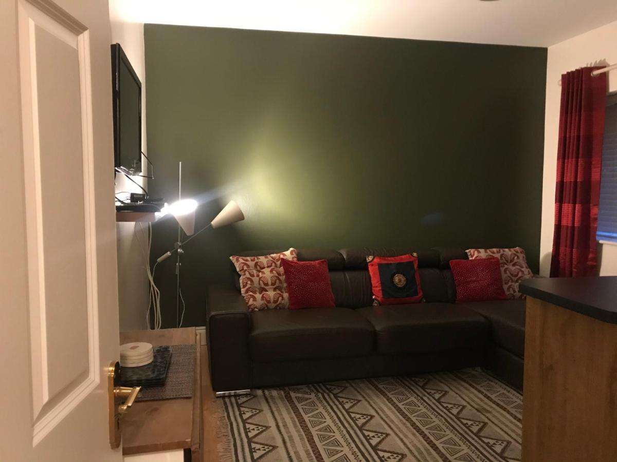 Town Centre Apartment *