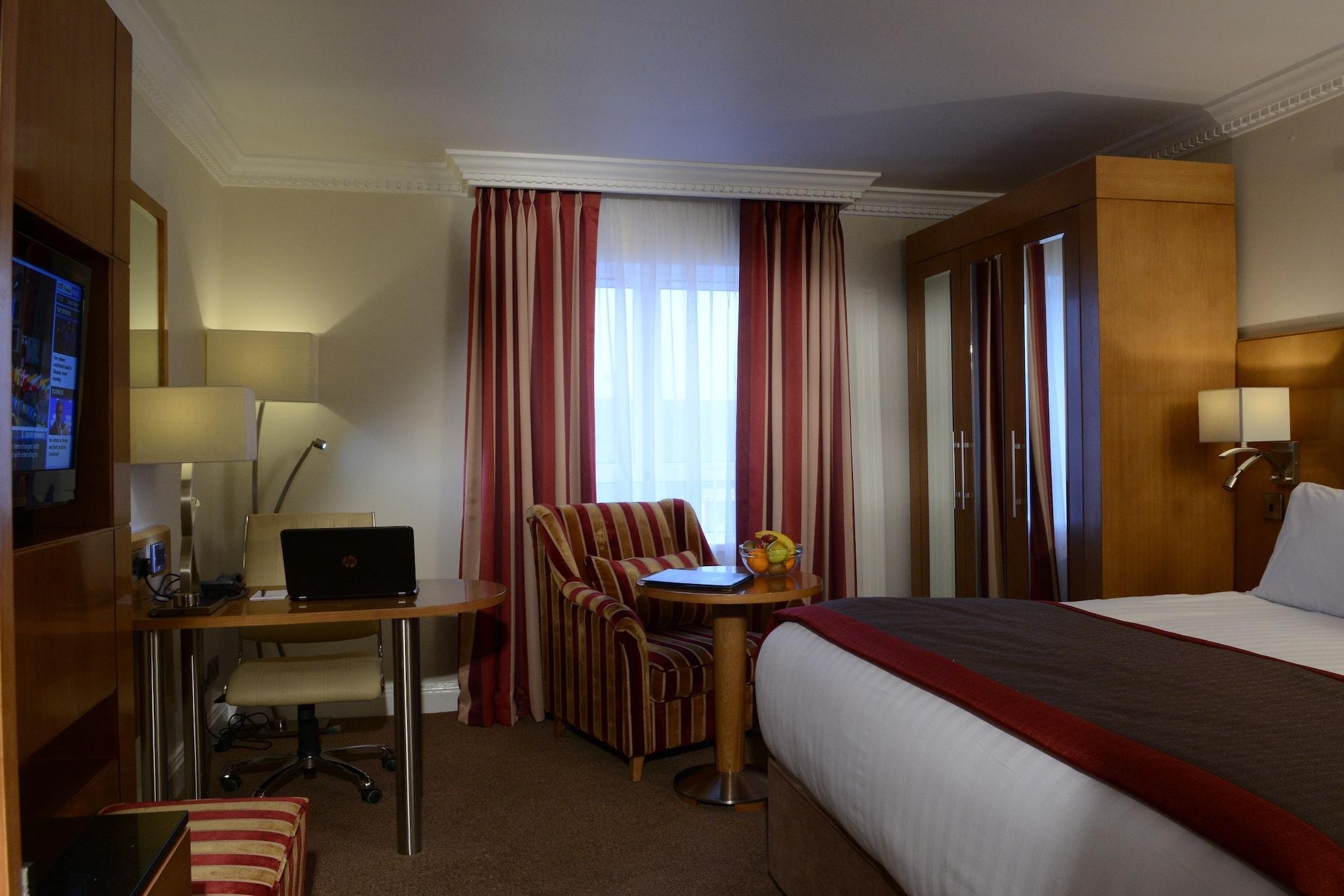 Hotel Clanree & Leisure Centre 4*