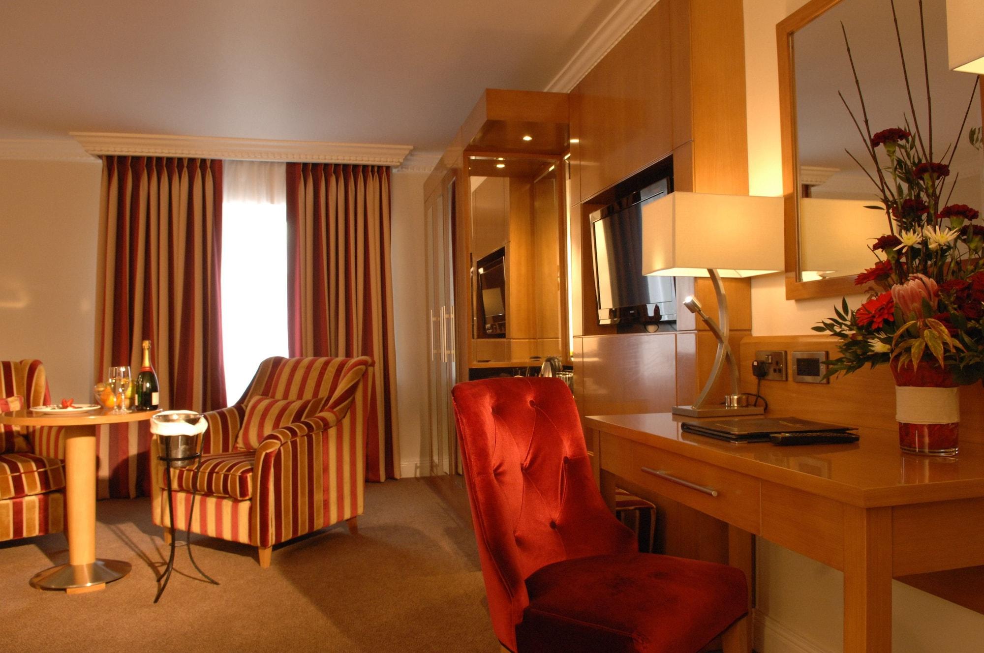 Hotel Clanree & Leisure Centre 4*