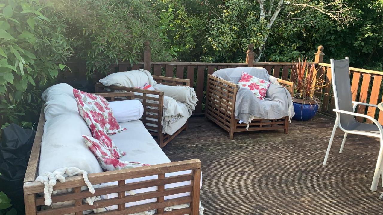 Bedroom With Private Bathroom And Stunning Views In Beautiful Homestay