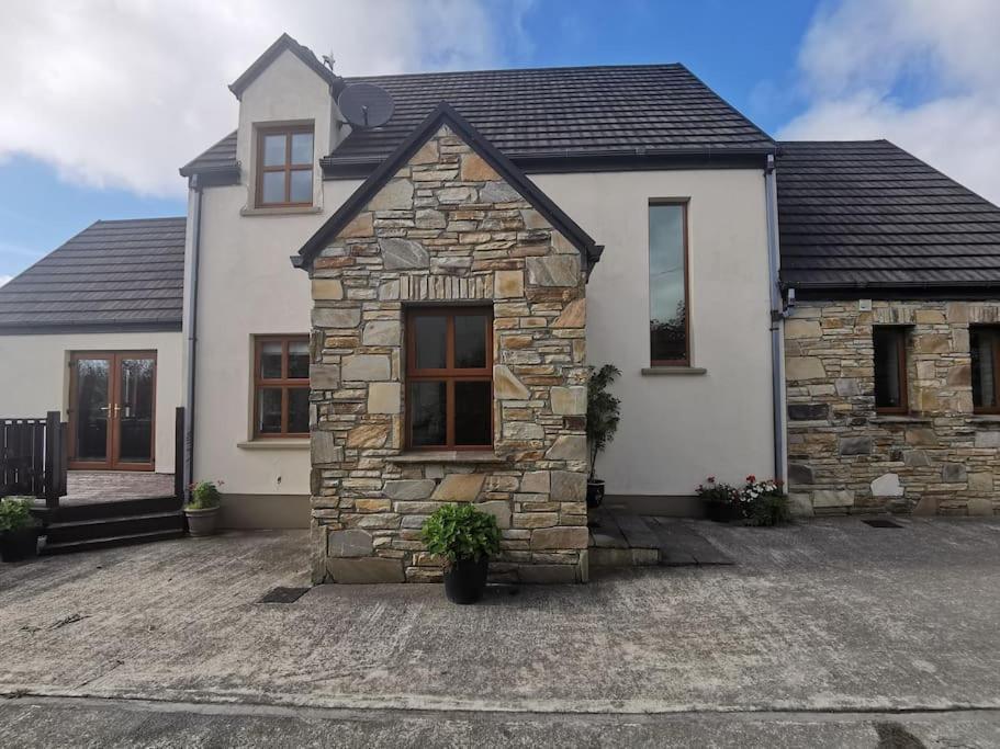 Comfortably Crolly Holiday * Letterkenny