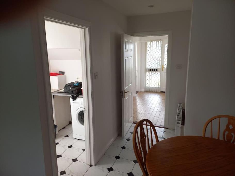Villa Large 4bed Available Long-term In
