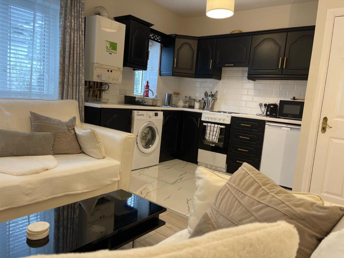 Three Bedroom Town Centre Apartment *