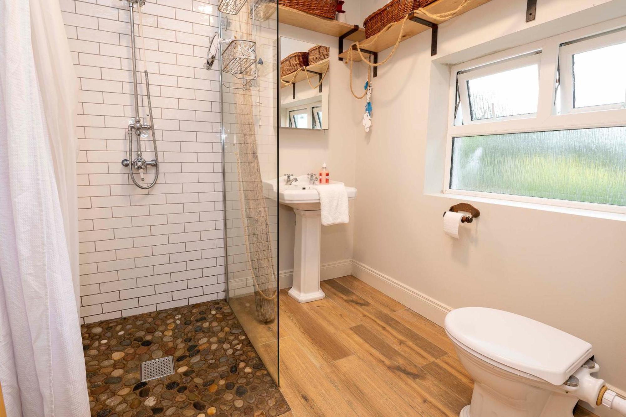 Traditional With Private Hot Tub In The Heart Of Donegal