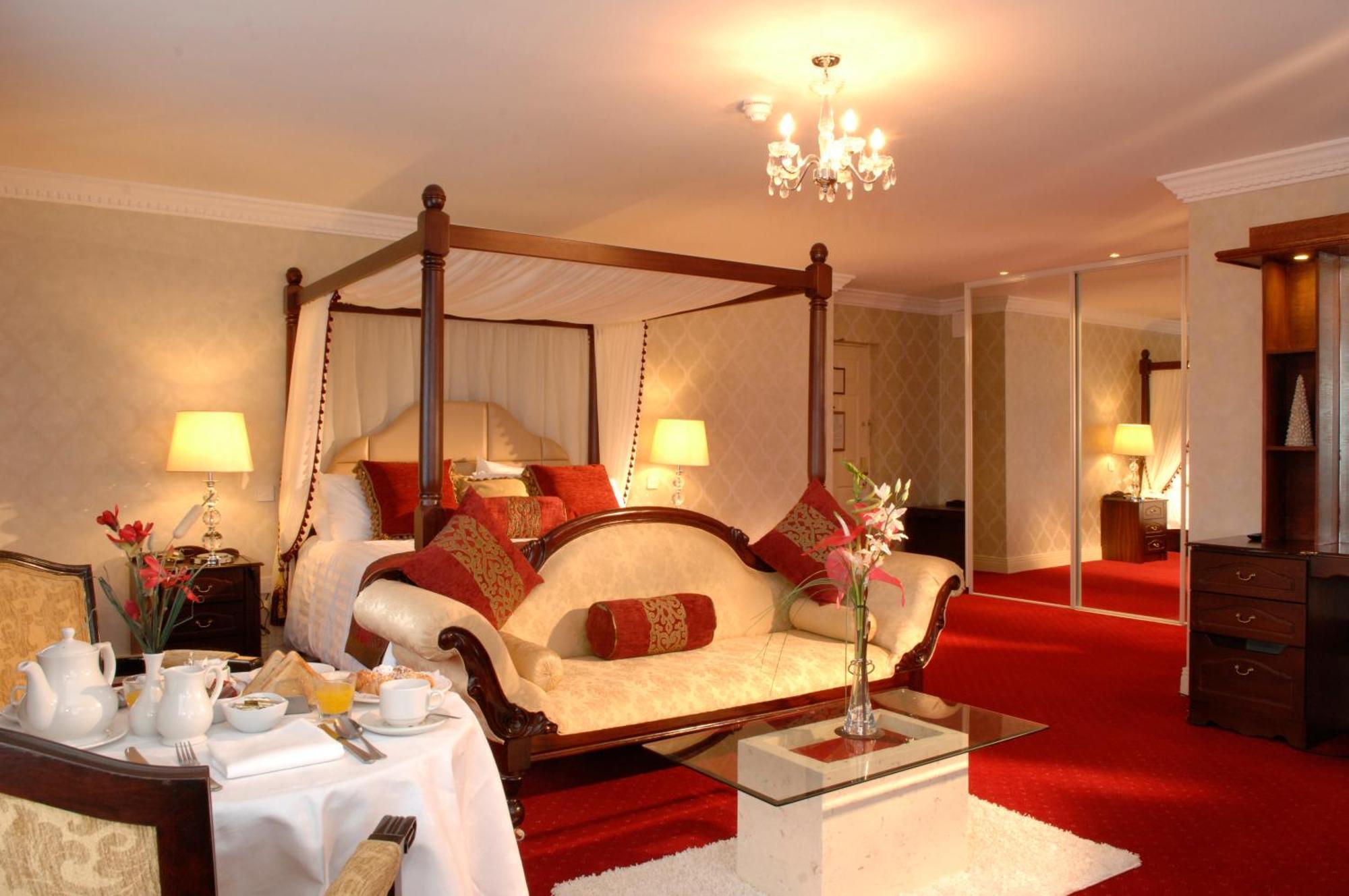 Hotel Clanree & Leisure Centre 4*