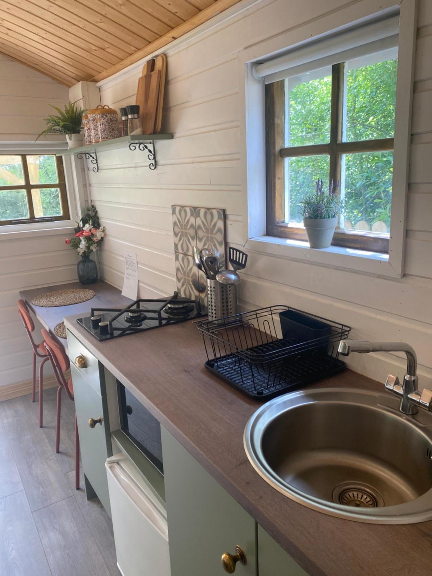 Letterkenny Cabin * Letterkenny