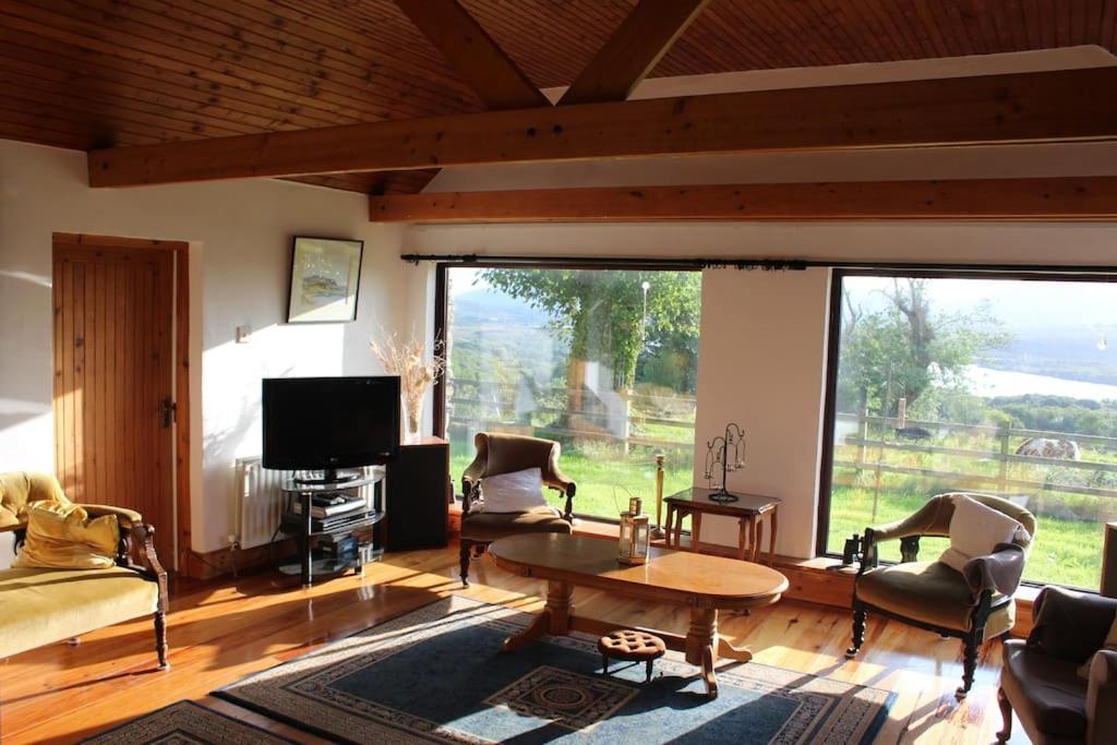 Holiday home Private Thatched - With Views *