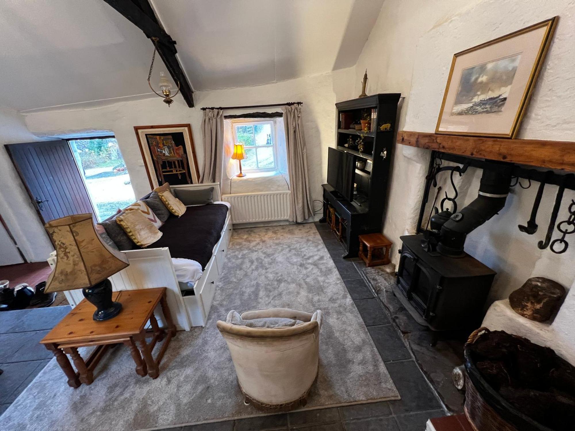 Private Thatched - With Views *