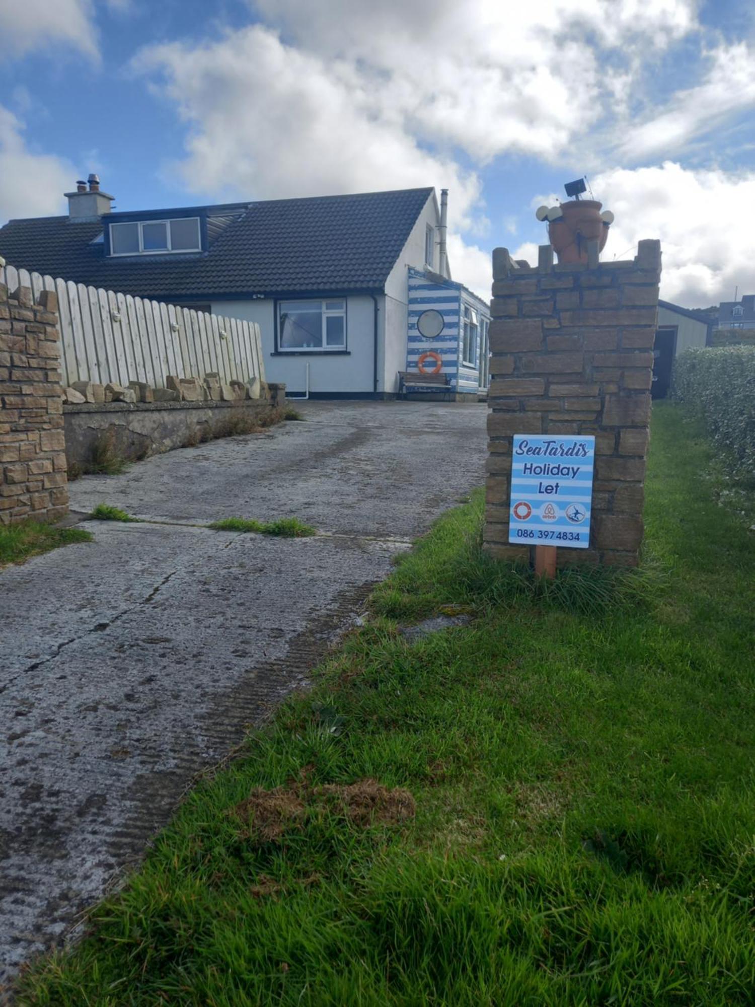 Wild Atlantic Way Fab Sea Views In Seatardis 2 Bedroom Self Contained Let F92d5x4 Holiday home