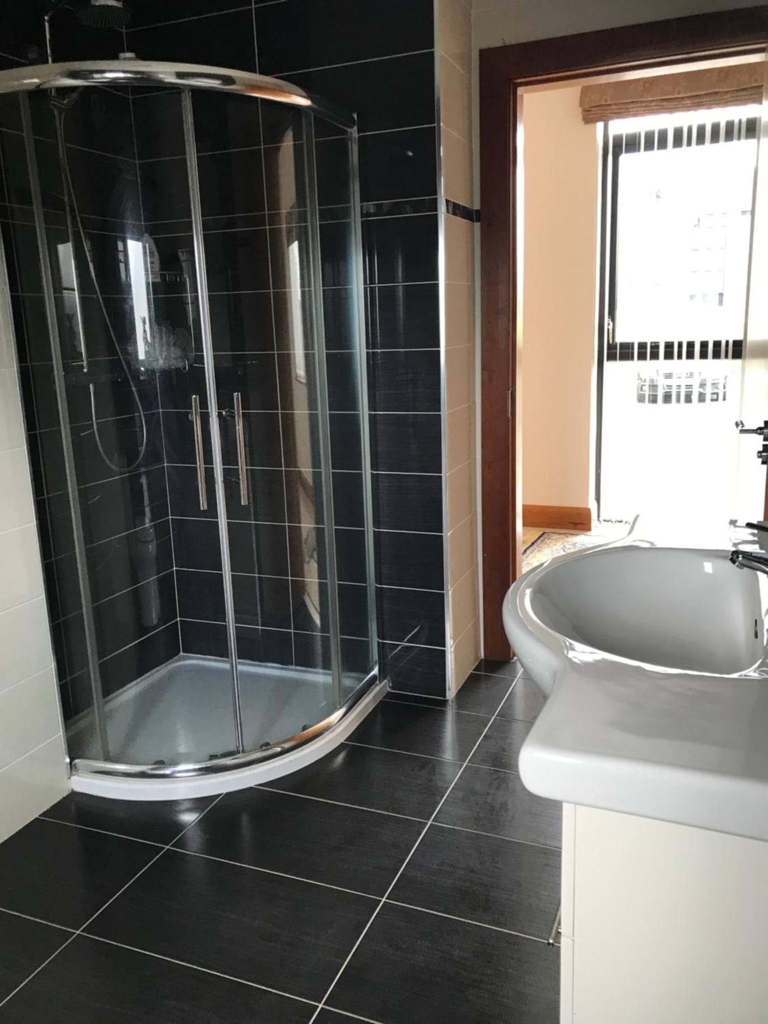 Serene Luxurious Retreat With Sea Views, Entire Holiday home Letterkenny
