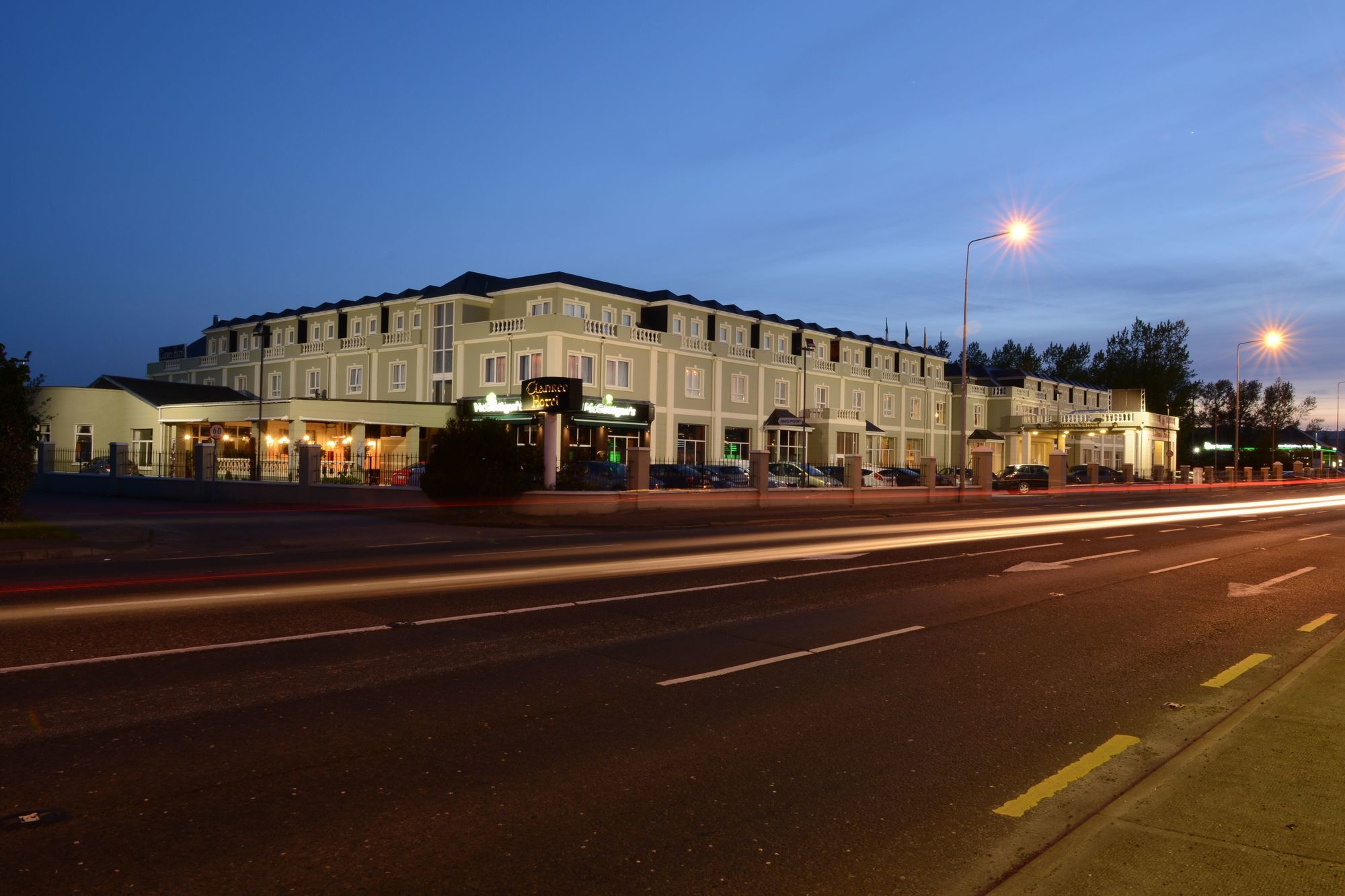 Clanree & Leisure Centre Hotel