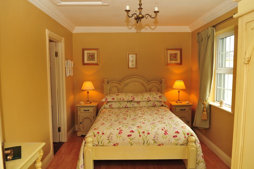 Bed & Breakfast Killererin House 3*
