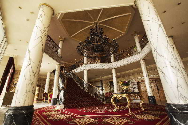 Clanree & Leisure Centre Hotel