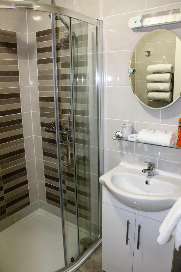 Wild Atlantic 2g Orchard Crescent Apartment