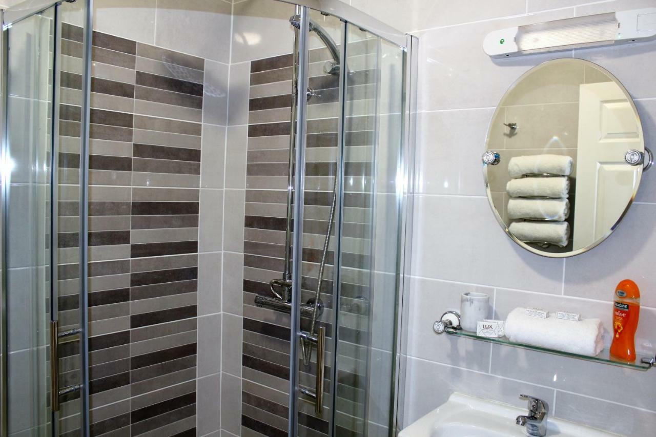 Wild Atlantic 2g Orchard Crescent *