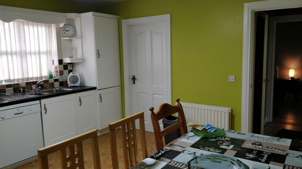 4 Bedroom House *